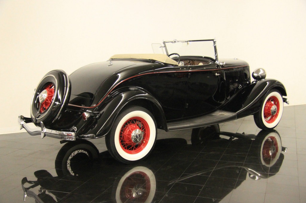 1933 Ford Model 40 Deluxe Rumble Seat Roadster