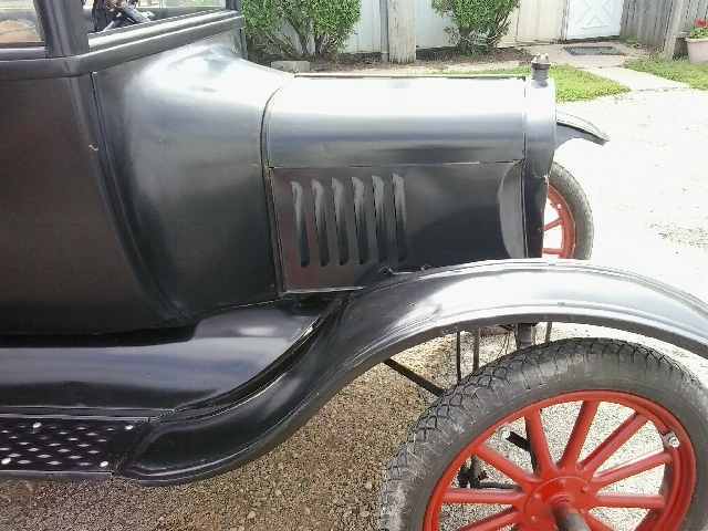 1919 Ford Model T Center Door Sedan