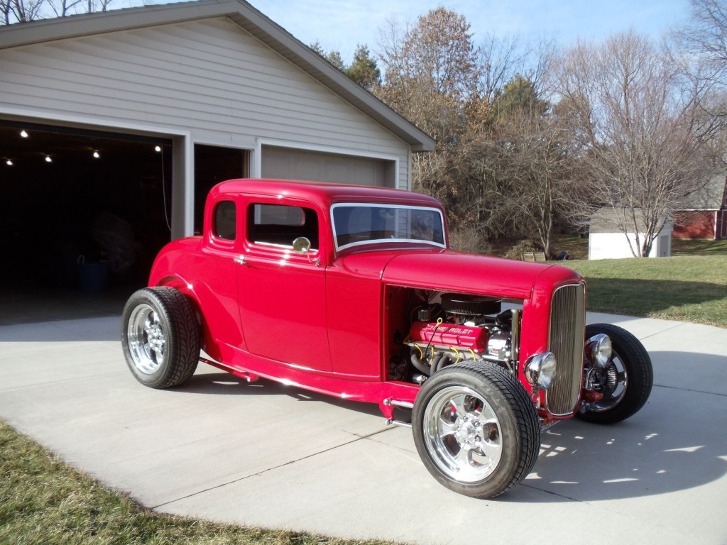 1932 Ford Five Window Coupe