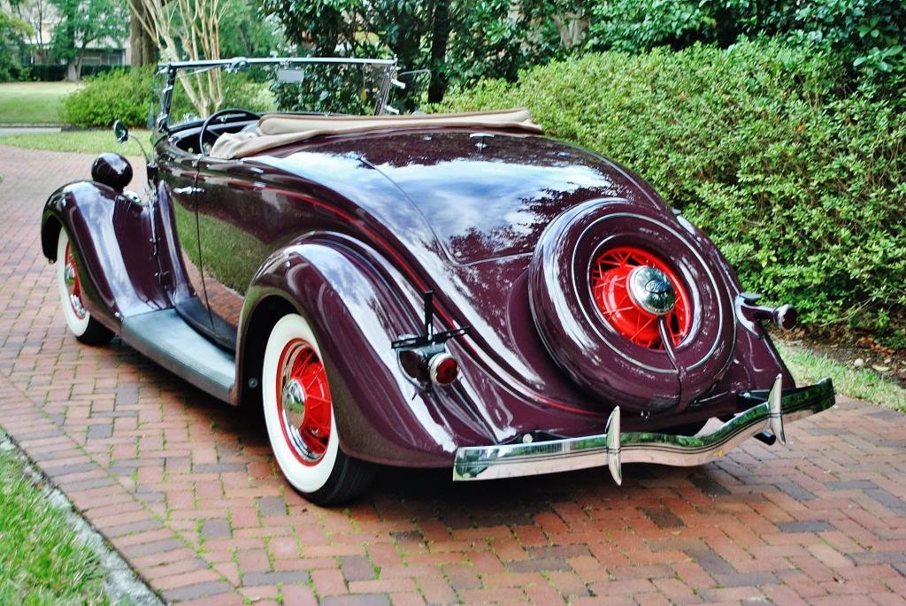 1935 Ford Deluxe Roadster Convertible