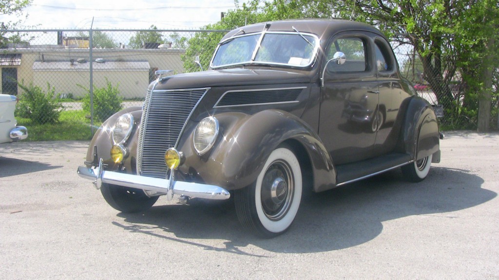 1937 Ford Deluxe Business Coupe