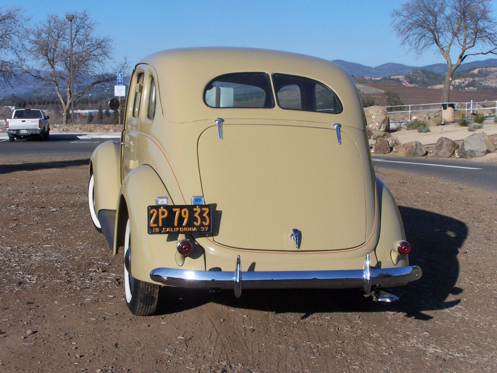 1937 Ford 4 Door Sedan Slant Back