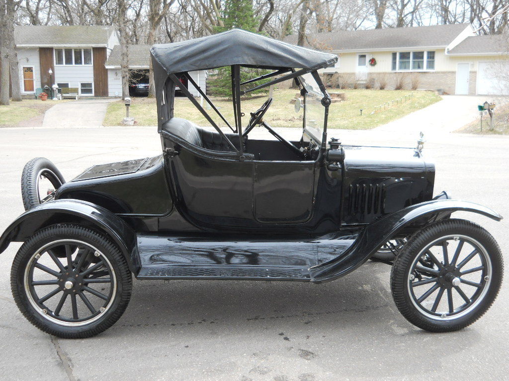 Restored 1922 Ford Model T Roadster for sale