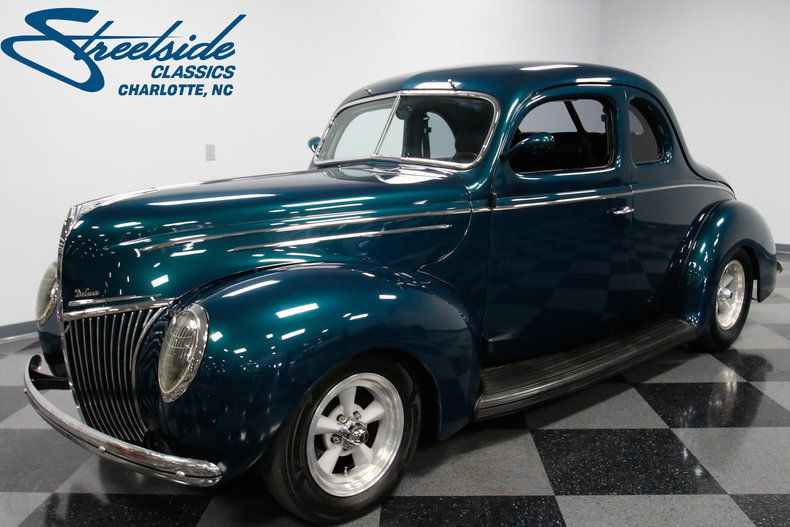 NICE 1939 Ford Deluxe