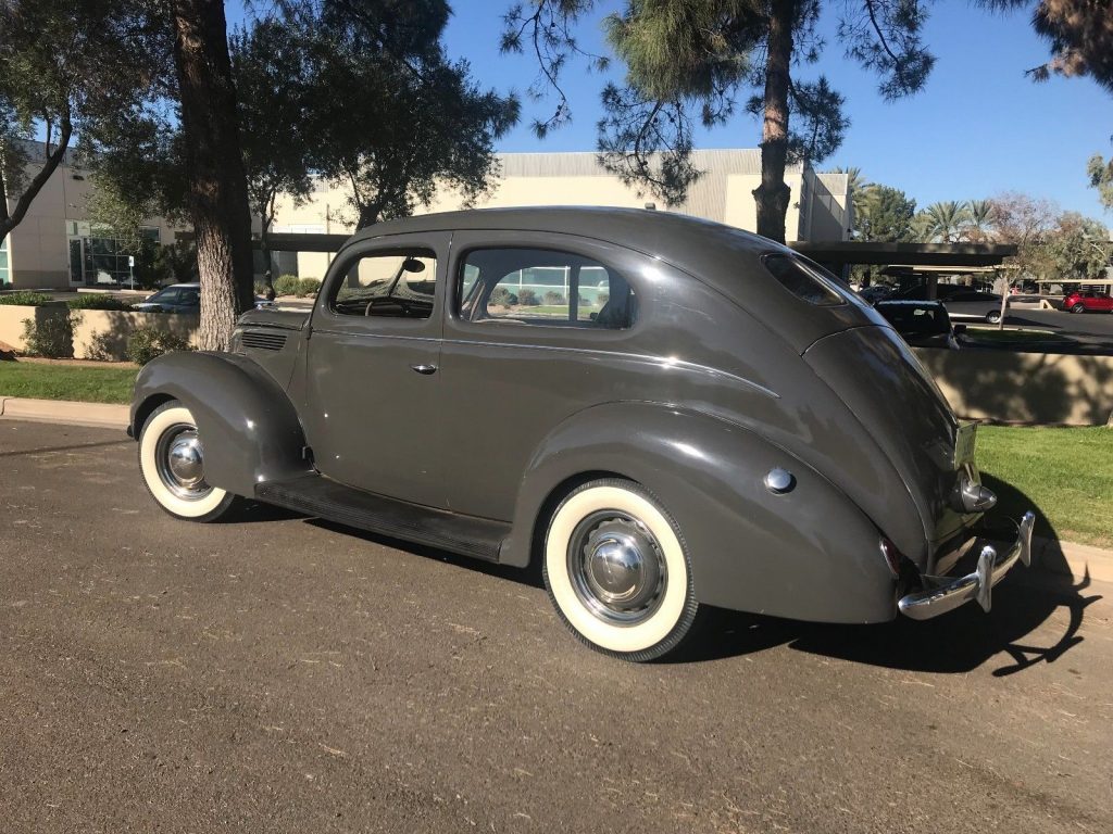 NICE 1938 Ford Deluxe Model 81