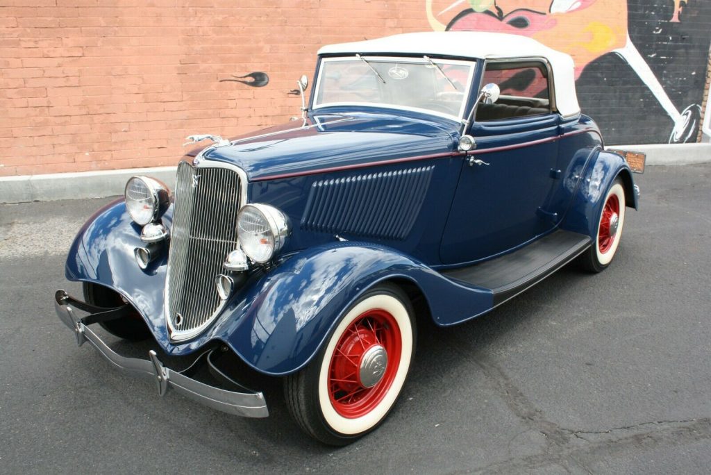 1933 Ford cabriolet
