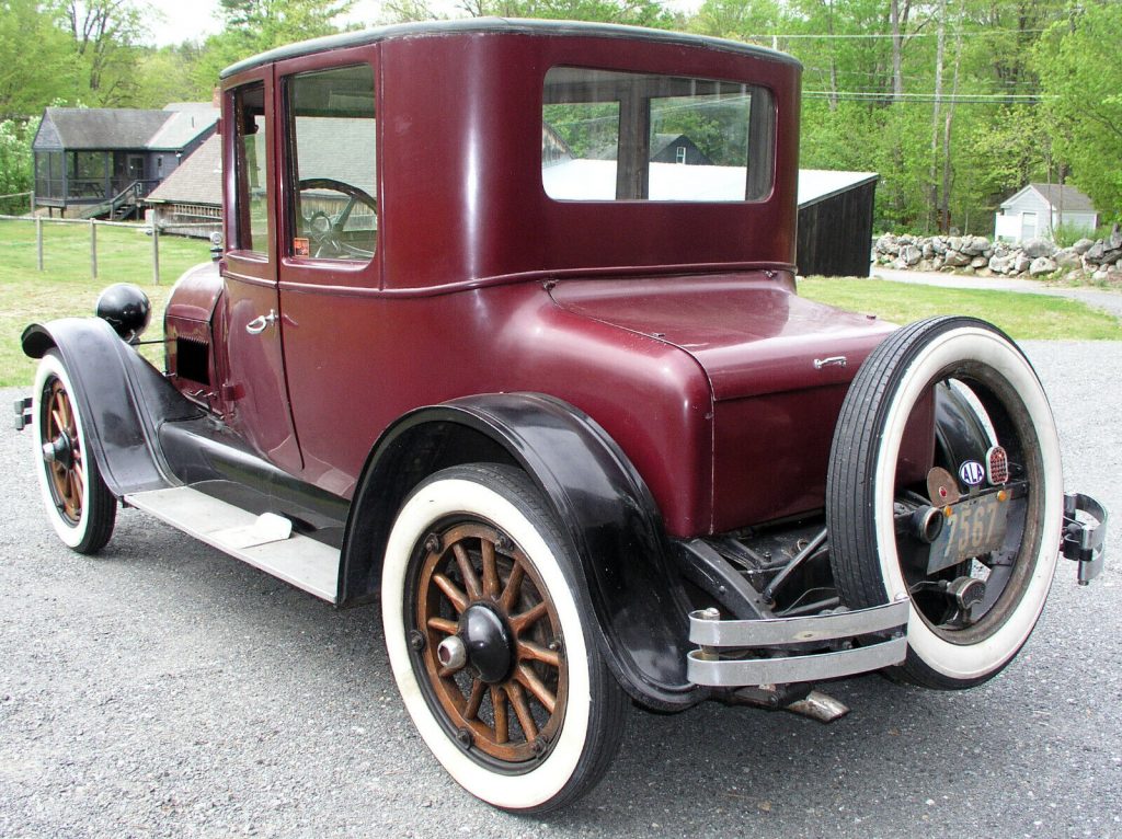 1920 Oldsmobile 37-B Coupe