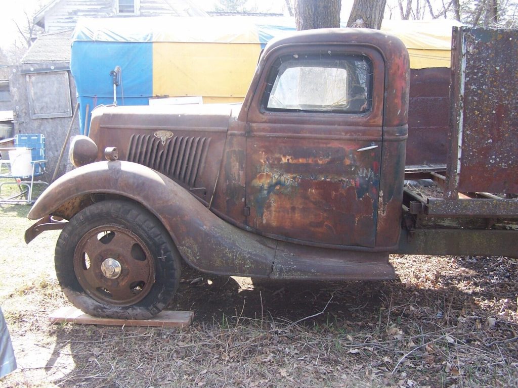 1935 Ford 1 1/2 Ton Truck