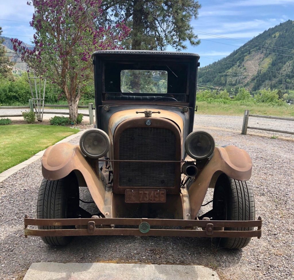 1924 Dodge Brothers four-door sedan, remade into a pickup
