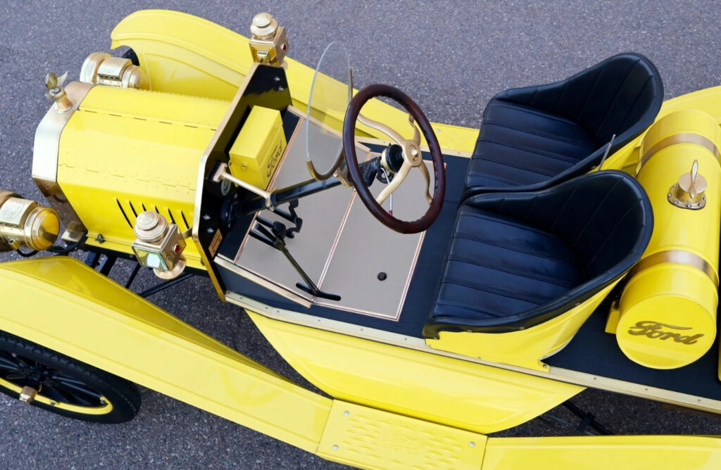 1915 Ford Model T Speedster Ford Brass Show Car Runs & Drives Excellent !