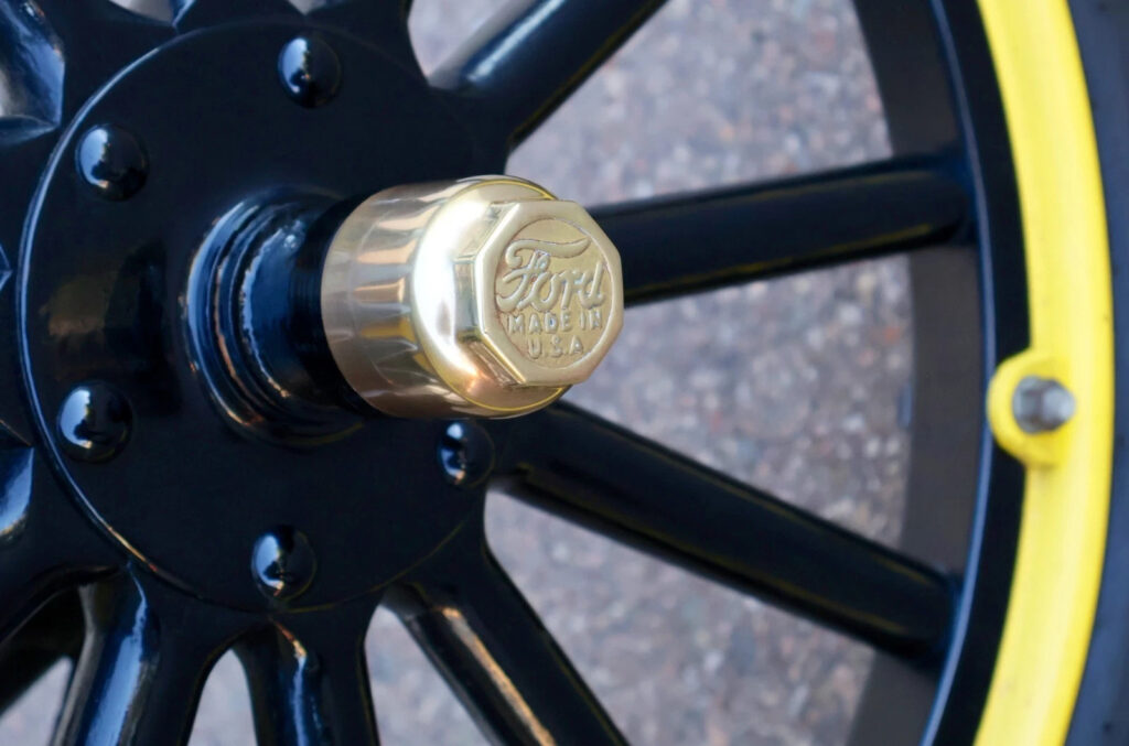 1915 Ford Model T Speedster Ford Brass Show Car Runs & Drives Excellent !