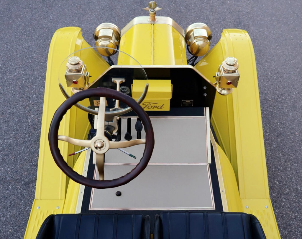 1915 Ford Model T Speedster Ford Brass Show Car Runs & Drives Excellent !