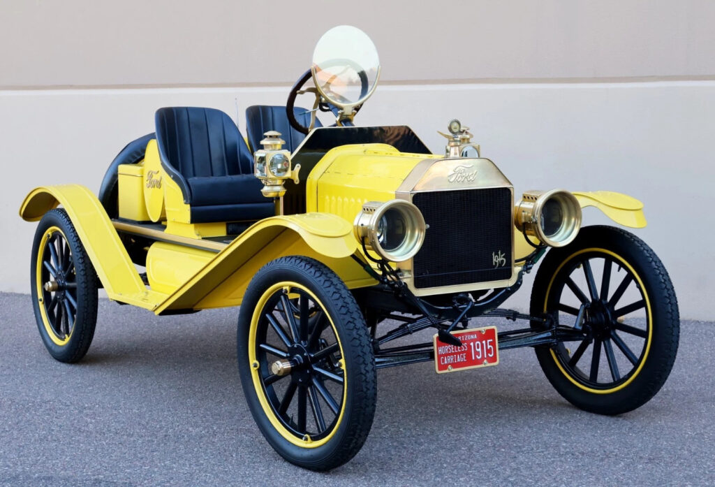 1915 Ford Model T Speedster Ford Brass Show Car Runs & Drives Excellent !