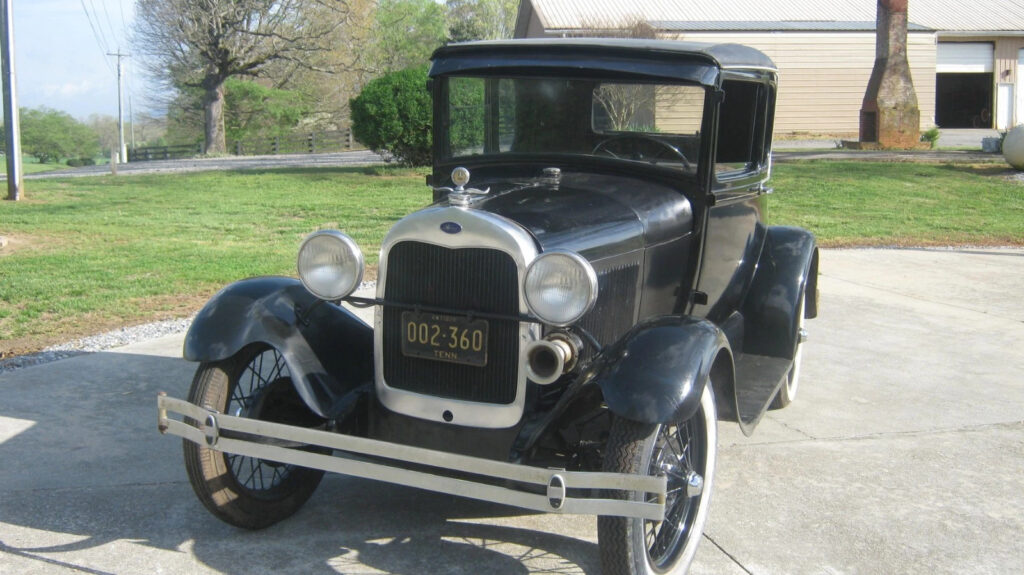 1929 Ford Model A Leather BACK Rumble SEAT Coupe